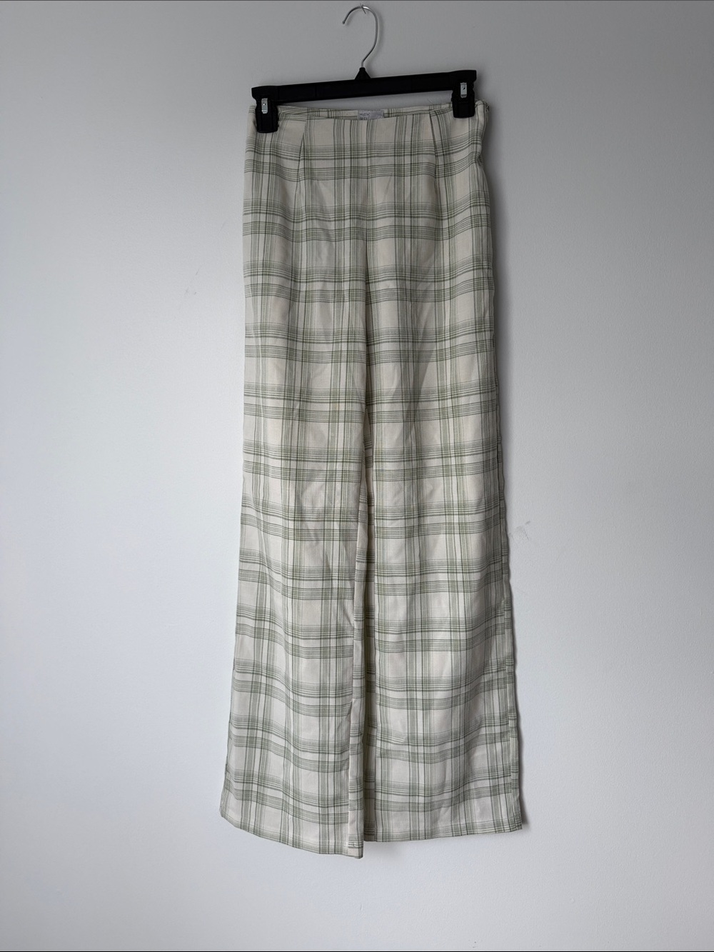 Men’s Plaid Wide-Leg Chinos in Light Green
